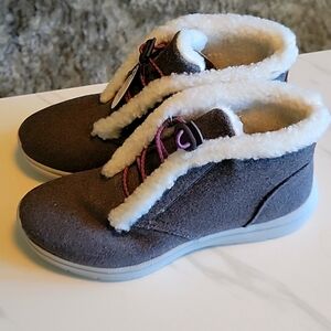 Ladies low cut boots